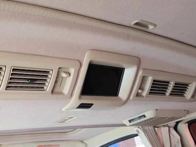 2000 Toyota Granvia JDM car for sale — photo 7 of 25