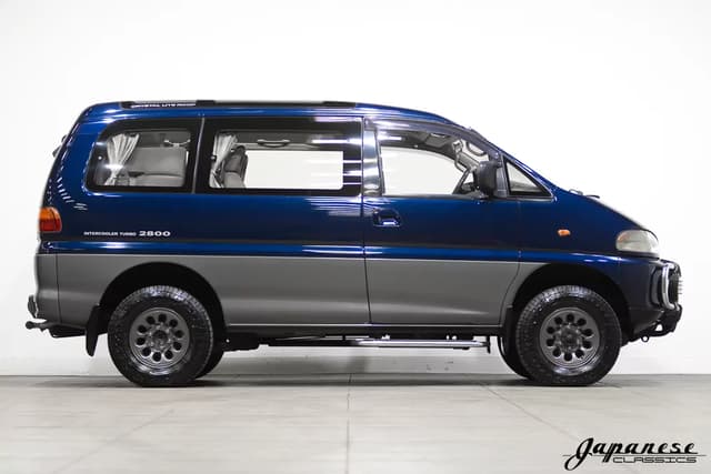 1994 Mitsubishi Delica JDM car for sale — photo 5 of 25
