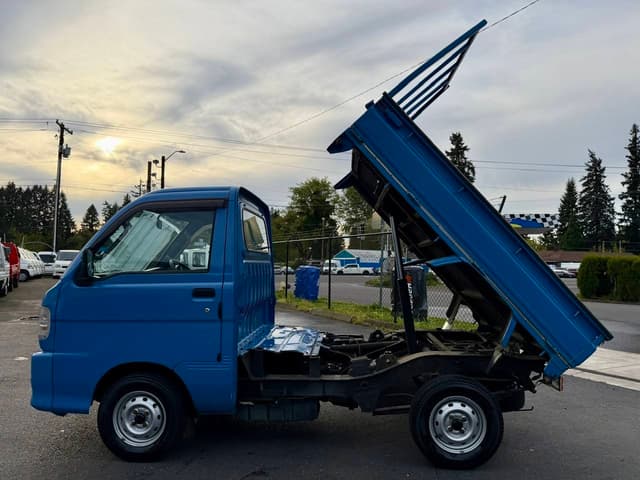 2001 Daihatsu Hijet JDM car for sale — photo 7 of 25