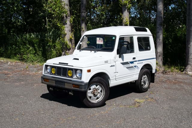 1990 Suzuki Jimny JDM car for sale — photo 3 of 17