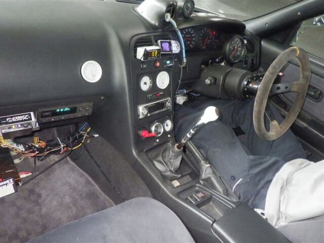 1993 Nissan Skyline JDM car for sale — photo 5 of 6