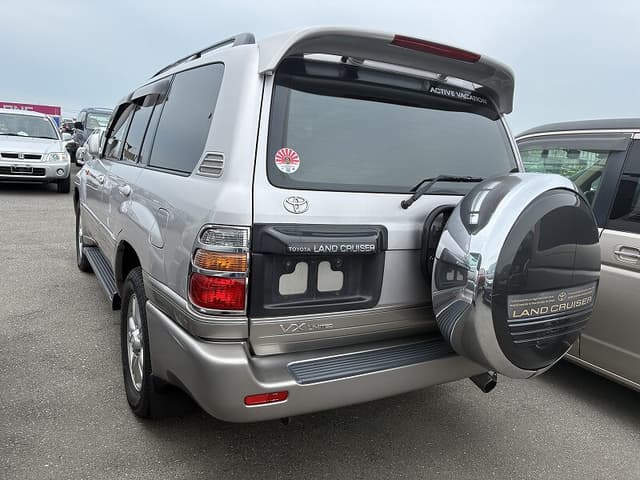 1998 Toyota Land Cruiser JDM car for sale — photo 2 of 9