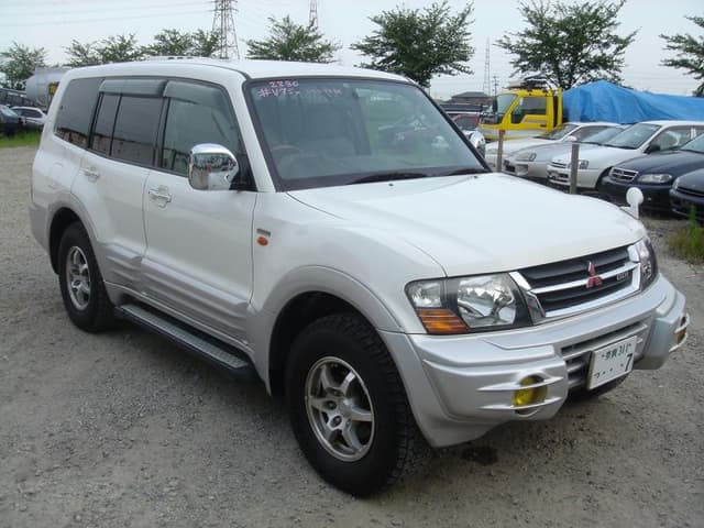 2000 Mitsubishi Pajero JDM car for sale — photo 4 of 5