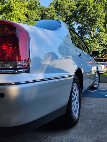 2001 Toyota Crown JDM car for sale — photo 4 of 21