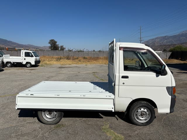 1998 Daihatsu Hijet JDM car for sale — photo 10 of 10