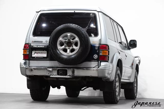 1995 Mitsubishi Pajero JDM car for sale — photo 8 of 25