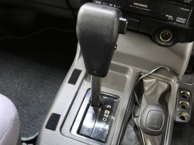 1998 Isuzu Bighorn JDM car for sale — photo 15 of 25