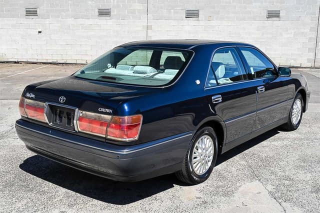 2000 Toyota Crown JDM car for sale — photo 12 of 22