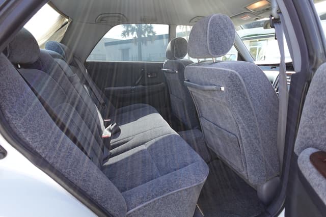 1998 Toyota Crown JDM car for sale — photo 20 of 21