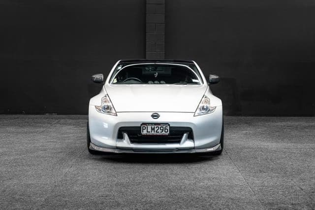 2009 Nissan Fairlady Z JDM car for sale — photo 11 of 20
