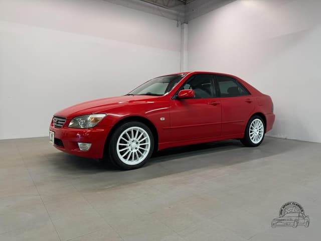 1999 Toyota Altezza JDM car for sale — photo 9 of 25