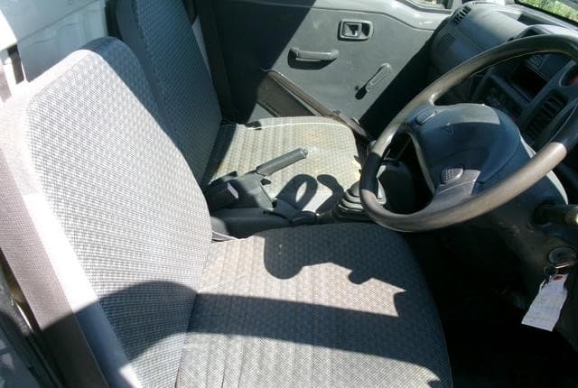 2006 Daihatsu Hijet JDM car for sale — photo 12 of 14
