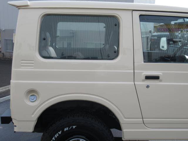 1997 Suzuki Jimny JDM car for sale — photo 19 of 20