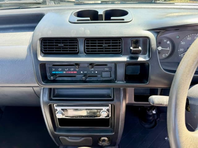 2000 Daihatsu Hijet JDM car for sale — photo 20 of 25