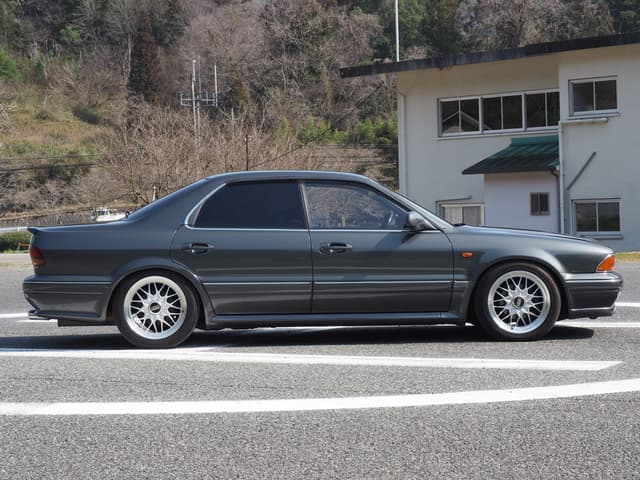 1990 Mitsubishi Diamante JDM car for sale — photo 13 of 25