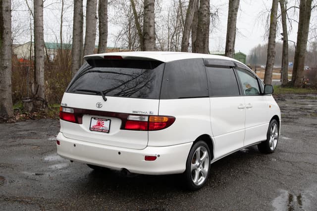2000 Toyota Estima JDM car for sale — photo 8 of 15