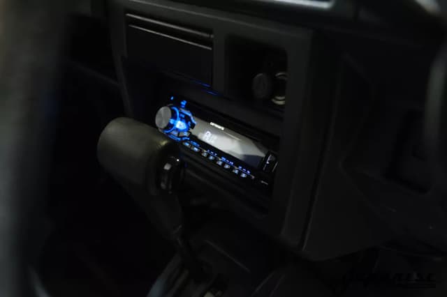 1996 Suzuki Jimny JDM car for sale — photo 12 of 25