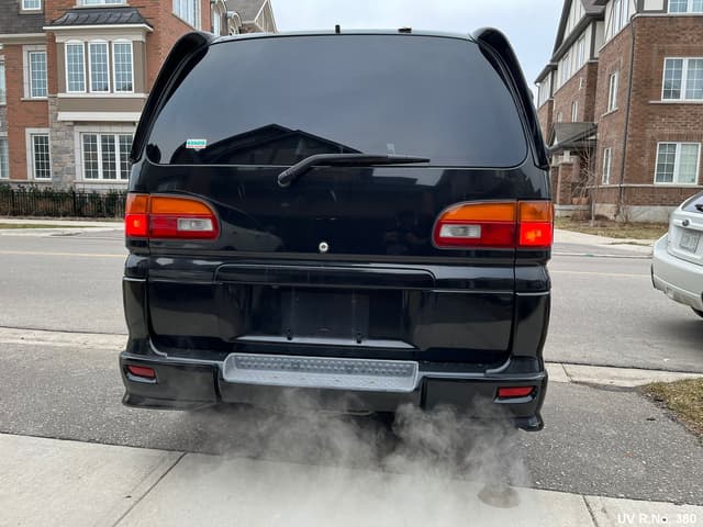 1998 Mitsubishi Delica JDM car for sale — photo 7 of 10