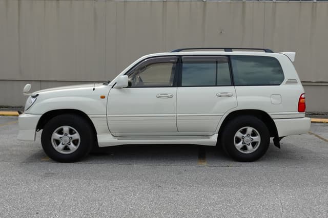 2000 Toyota Land Cruiser JDM car for sale — photo 9 of 17