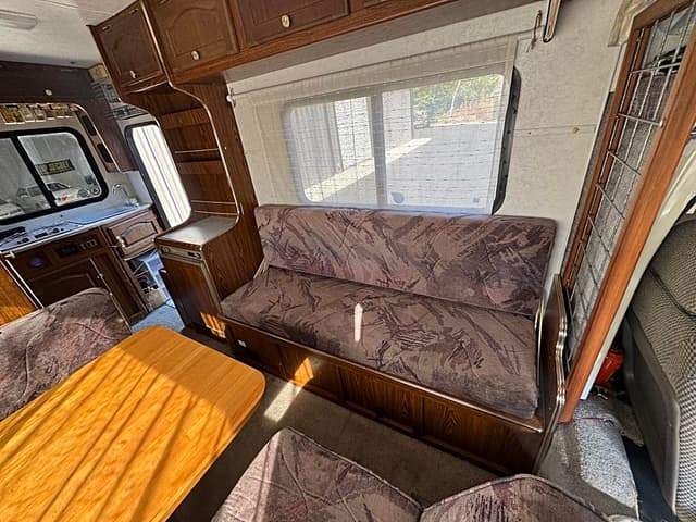 1995 Isuzu Elf JDM car for sale — photo 25 of 25