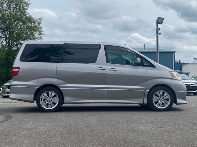 2002 Toyota Alphard JDM car for sale — photo 6 of 18
