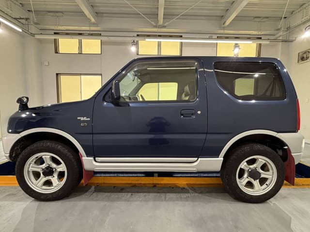 2000 Suzuki Jimny JDM car for sale — photo 3 of 25