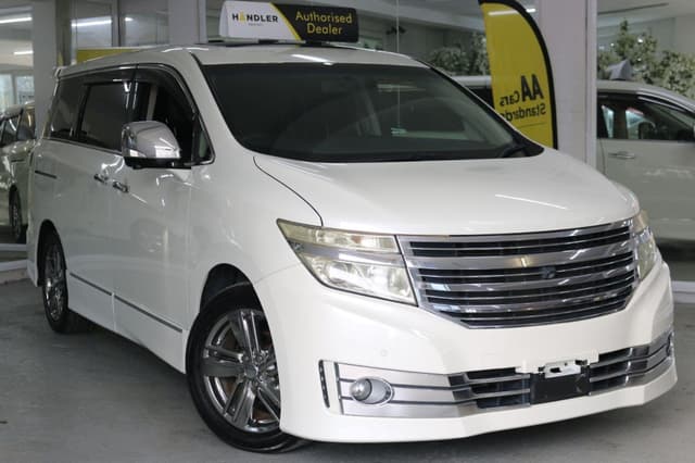 2010 Nissan Elgrand JDM car for sale — photo 4 of 25