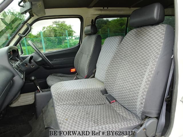 2003 Toyota HiAce JDM car for sale — photo 18 of 25