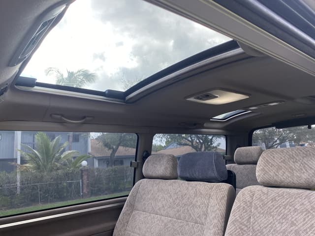 1999 Toyota HiAce JDM car for sale — photo 12 of 20