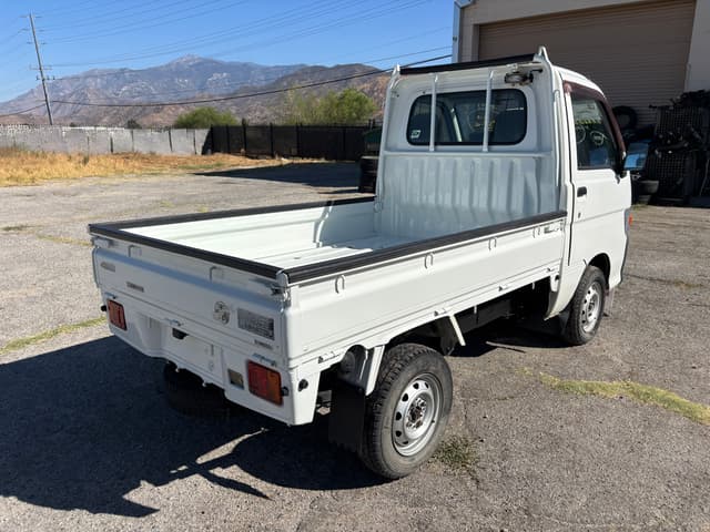 1998 Daihatsu Hijet JDM car for sale — photo 8 of 25