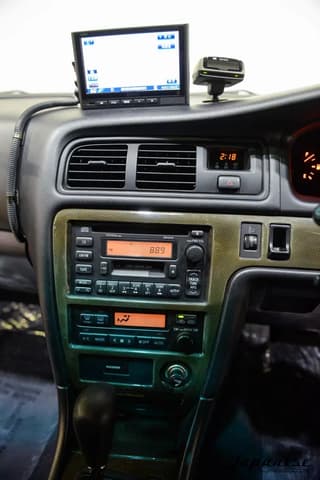 1999 Toyota Chaser JDM car for sale — photo 11 of 25