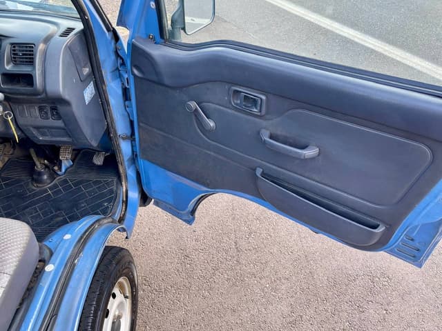 1999 Daihatsu Hijet JDM car for sale — photo 13 of 25