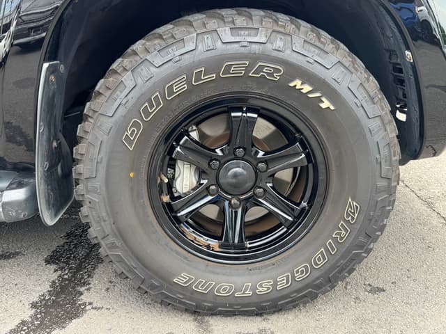 2007 Toyota Hilux Surf JDM car for sale — photo 20 of 25