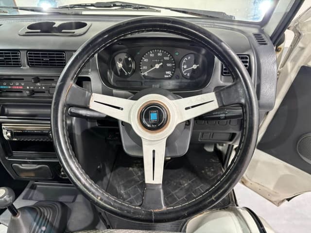 1999 Daihatsu Hijet JDM car for sale — photo 8 of 25
