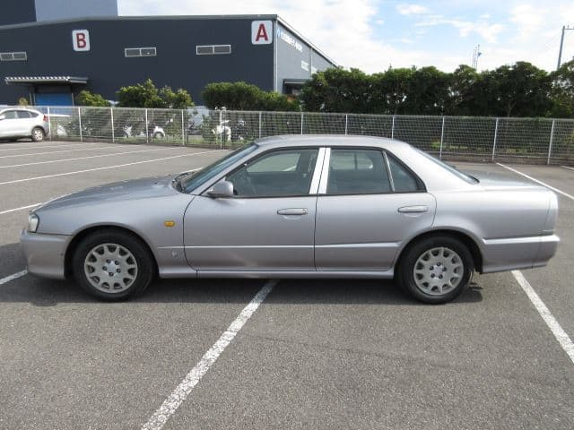 1998 Nissan Skyline JDM car for sale — photo 5 of 19