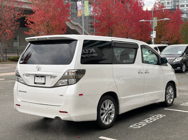 2008 Toyota Vellfire JDM car for sale — photo 4 of 15