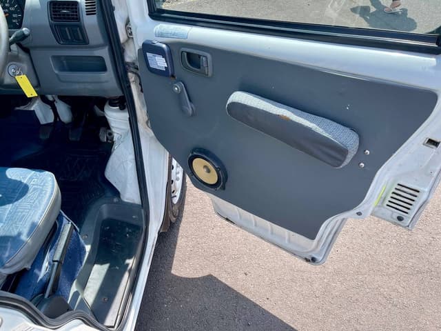 2000 Mitsubishi Minicab JDM car for sale — photo 15 of 25