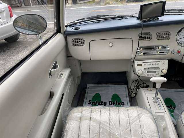 1991 Nissan Figaro JDM car for sale — photo 13 of 20