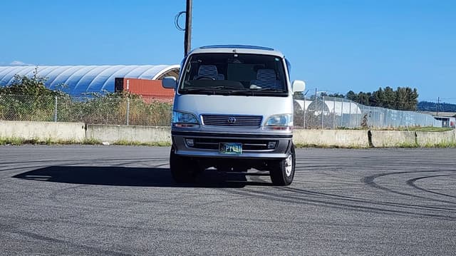 1997 Toyota HiAce JDM car for sale — photo 6 of 10