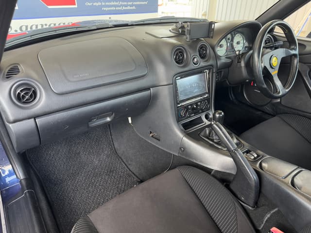 2001 Mazda Roadster (Eunos Roadster / MX-5) JDM car for sale — photo 12 of 25
