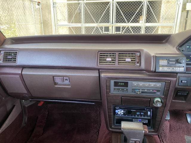 1987 Toyota Mark II JDM car for sale — photo 18 of 20