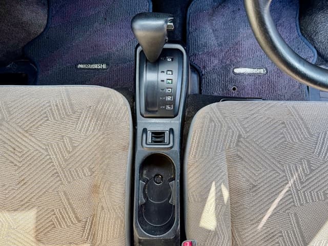 1999 Mitsubishi Town Box JDM car for sale — photo 24 of 25