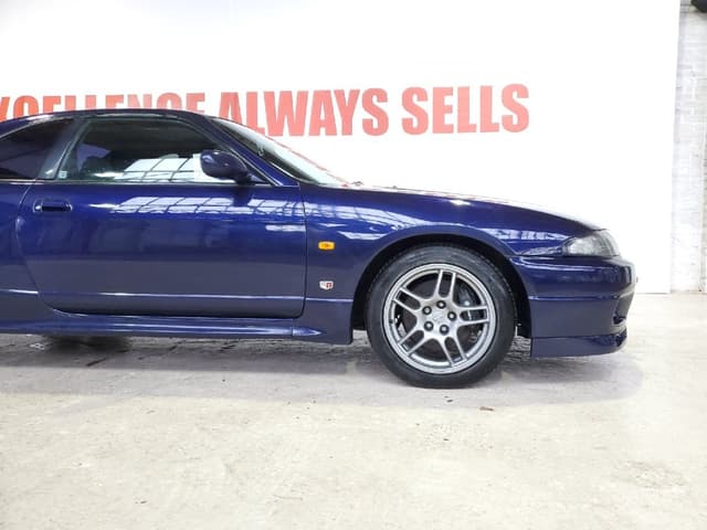 1995 Nissan Skyline JDM car for sale — photo 4 of 25