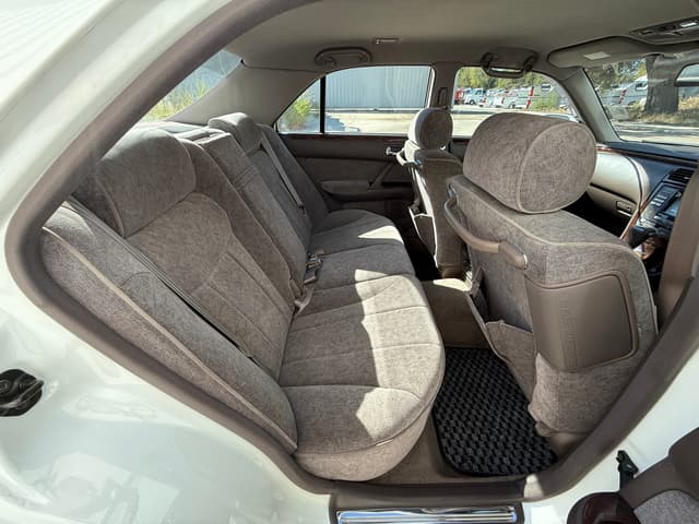 1997 Nissan Cima JDM car for sale — photo 15 of 21