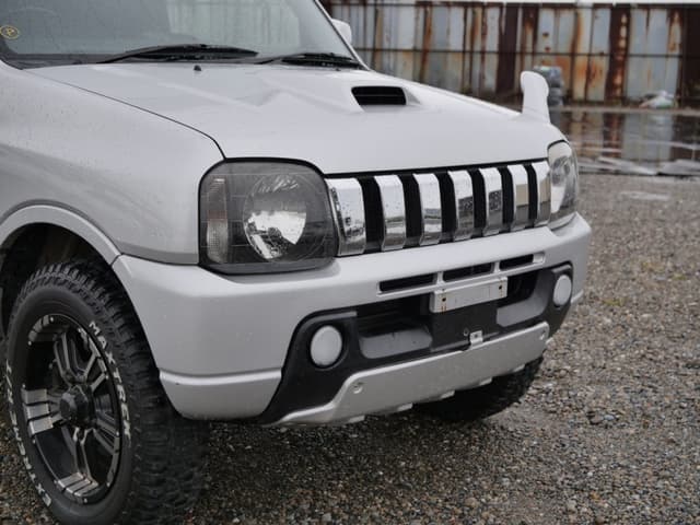 2002 Suzuki Jimny JDM car for sale — photo 11 of 25