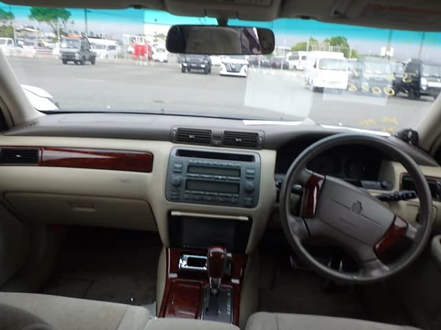 2000 Toyota Crown JDM car for sale — photo 7 of 25