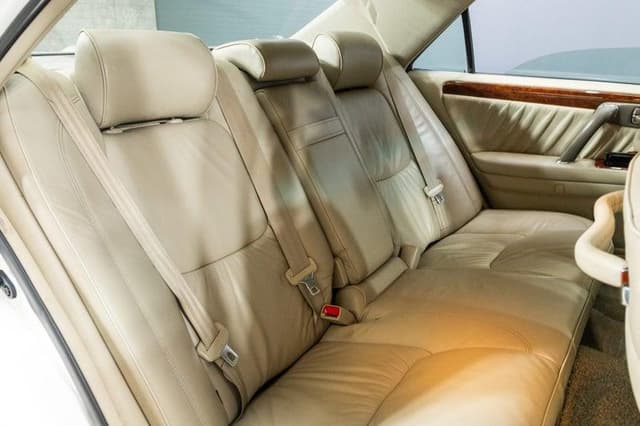 2003 Toyota Crown JDM car for sale — photo 16 of 17