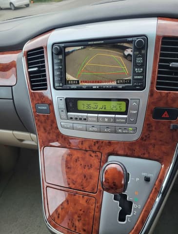 2005 Toyota Alphard JDM car for sale — photo 9 of 15