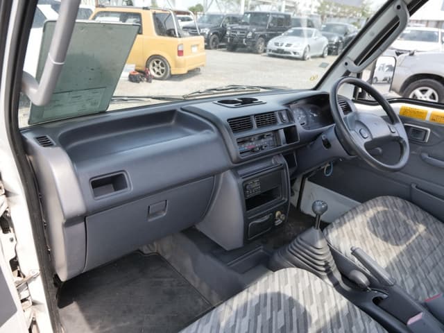 2001 Daihatsu Hijet JDM car for sale — photo 24 of 25