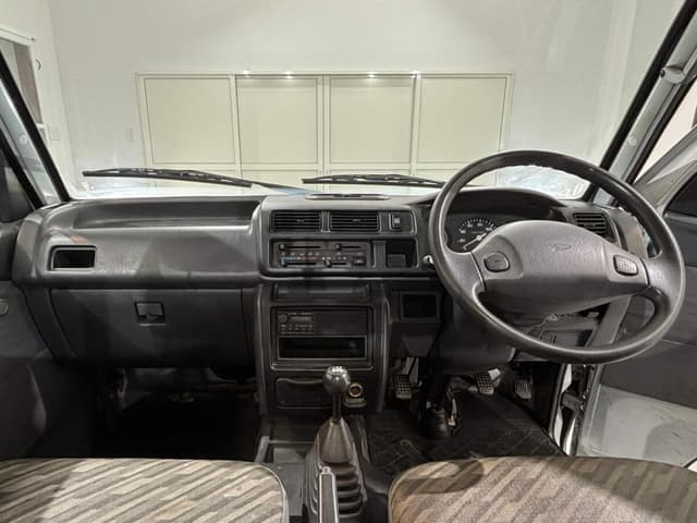 2001 Daihatsu Hijet JDM car for sale — photo 11 of 25